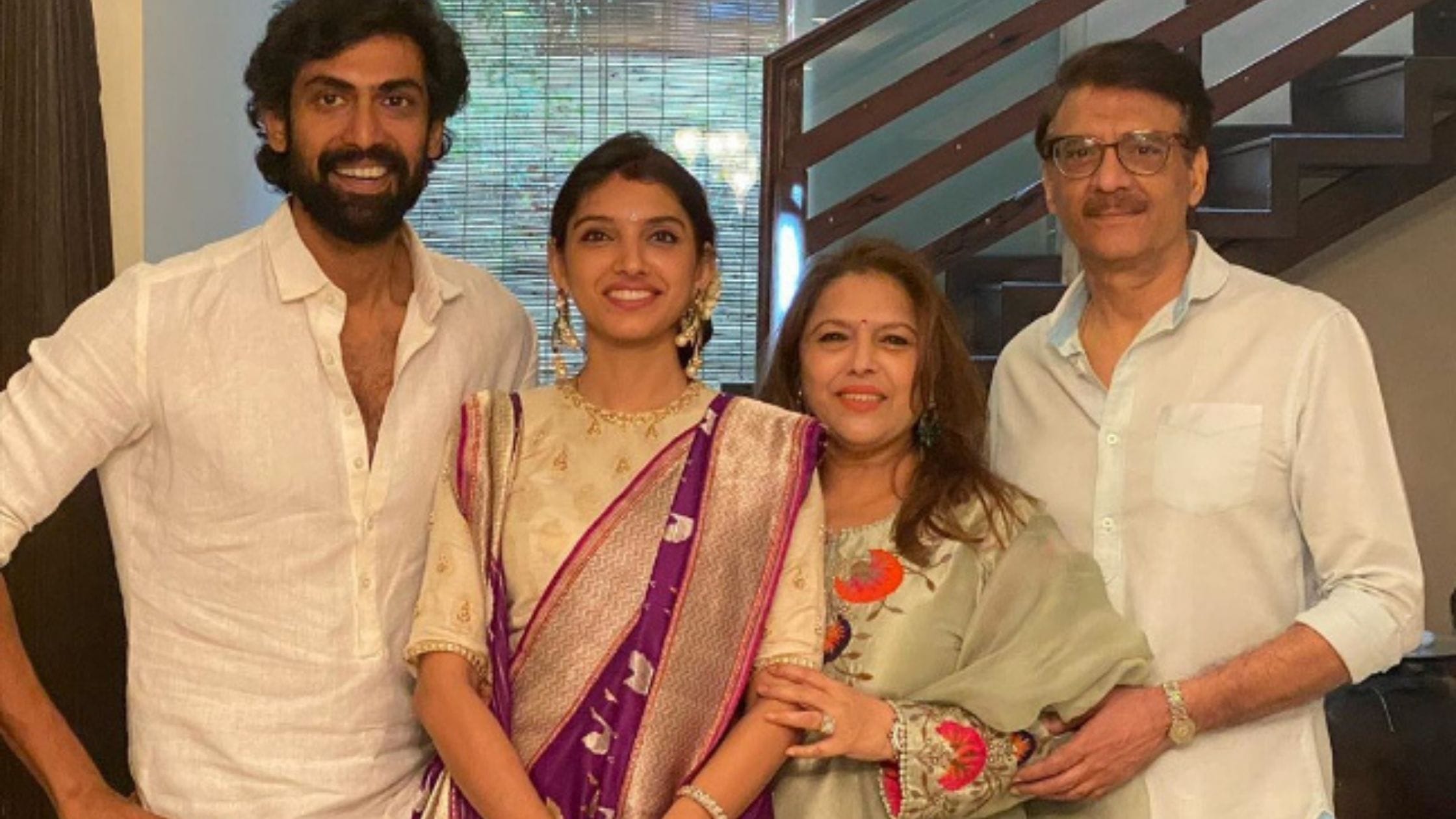 Mihika Bajaj in banarasi saree