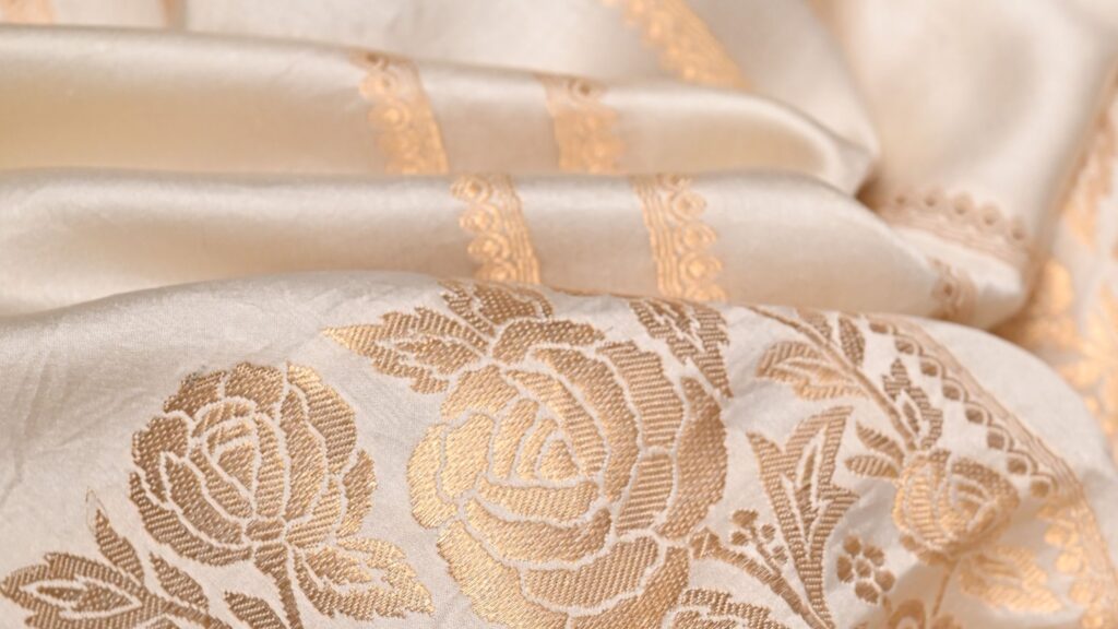How to identify pure silk