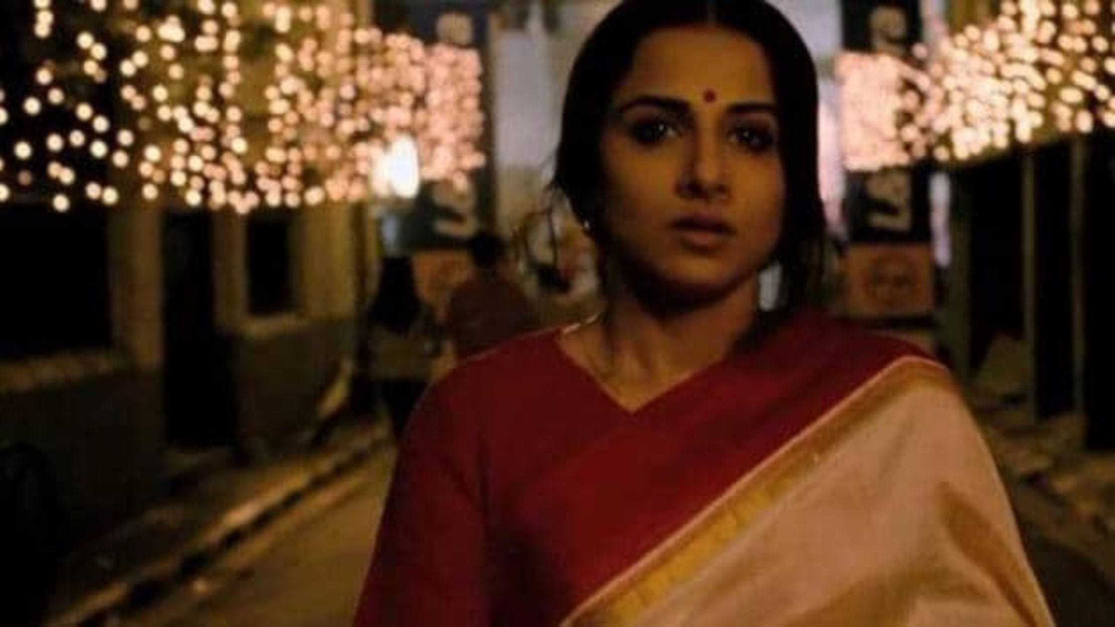 Vidya Balan in red and white banarasi saree
